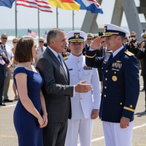 At My Brother’s Navy SEAL Graduation, My Father Called Me “The Dumb One” in Front of Everyone and Promised My Brother the Texas Ranch, the Manhattan Penthouse, and Every Piece of the Family Legacy—Then a Navy Commander Walked Straight Past the Newest SEAL, Stopped in Front of Me, and Saluted Like He Knew a Truth My Family Had Spent Twenty Years Refusing to See