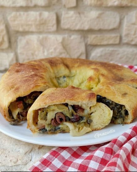 FOCACCIA ARROTOLATA DI SCAROLA